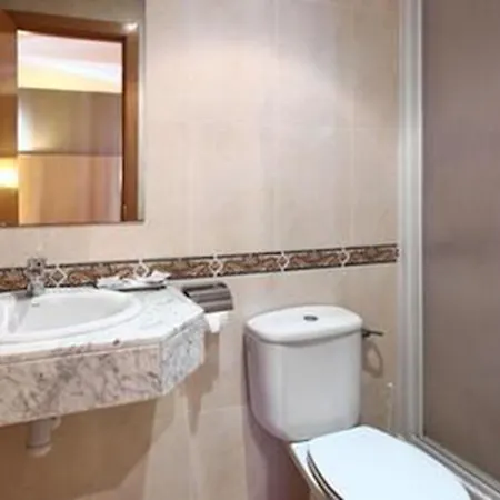 Yomo Bcn Port Guest house