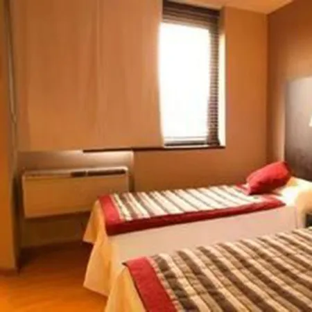 Yomo Bcn Port 2* Barcelona