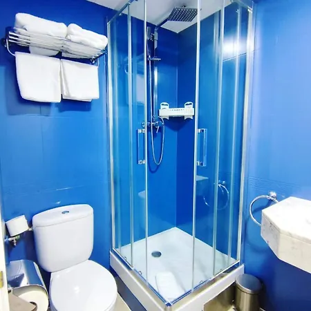 Guest house Yomo Bcn Port 2*