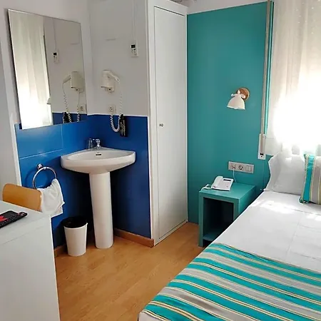 Yomo Bcn Port Guest house Barcelona