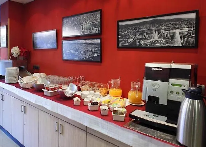 Yomo Bcn Port Vendégház 2*