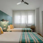 Yomo Bcn Port Gasthof