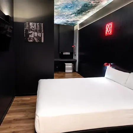Yomo Bcn Port Pensjonat 2*