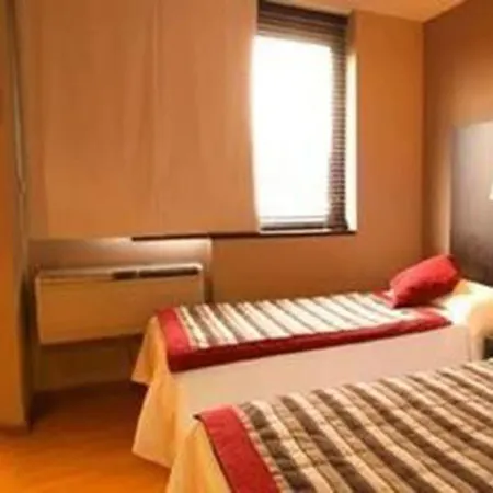 Yomo Bcn Port 2* Barcelona