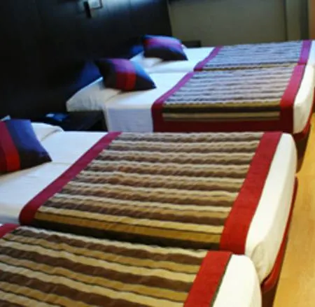 Yomo Bcn Port Gasthof 2*